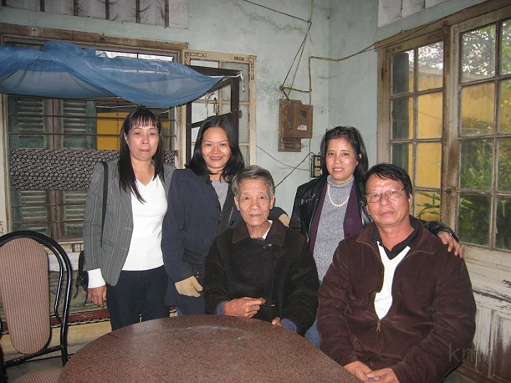 K10Phon - K6Nga - K10Chuong - Thay Co - K1AThanh.JPG